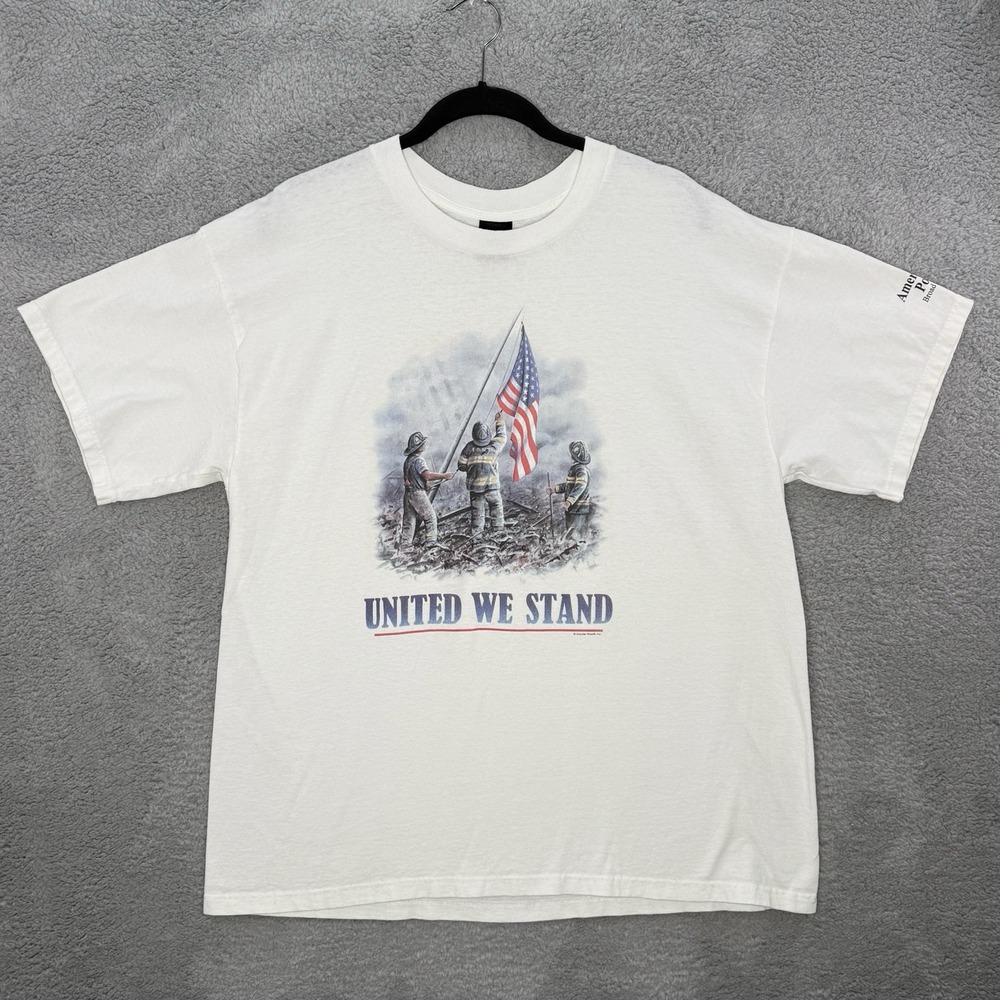 Vintage United We Stand Patriot USA Flag Firefighter Graphic TShirt Size XL EUC